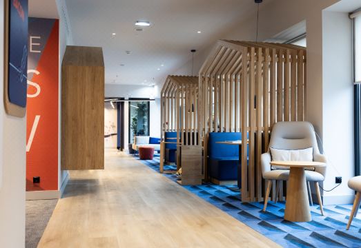 홀리데이 인 익스프레스 포르투 보아비스타