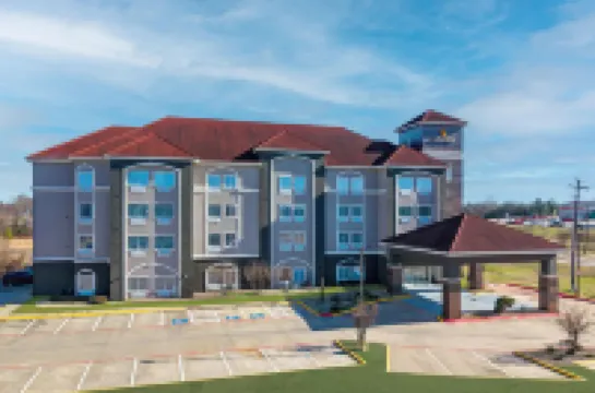 ลากินตา อินน์แอนด์สวีทส์ บายวินด์แฮม ปารีส โรงแรมในปารีส