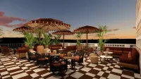 Caravan Court Hotel