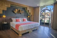 Illampu Art Boutique Hotel - balcony