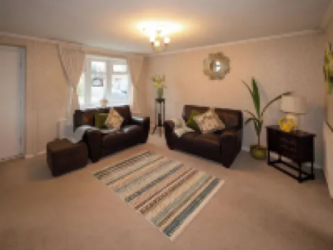 Spacious 3 Bedroom Home in Westhoughton Hotels in Bolton