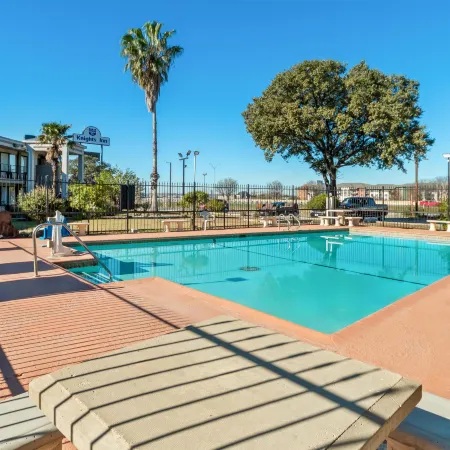 Knights Inn San Antonio Near at&T Center