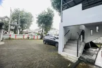 OYO 95134 Guest House Bonto Sunggu Syariah - parking