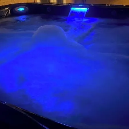 AZ Wine Country Retreat - Desert Views + Hot Tub!