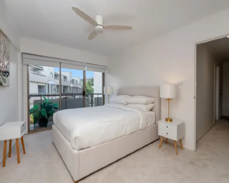 Spacious 2-Bed Apartment Near Dining & Attractions 格里菲斯住宿飯店