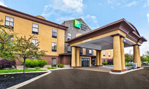 Holiday Inn Express & Suites Marysville by IHG