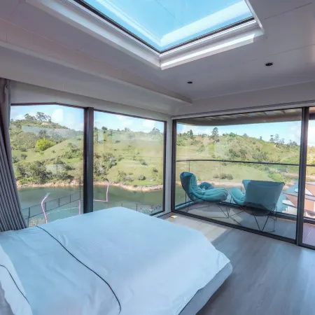Roka Hotel
