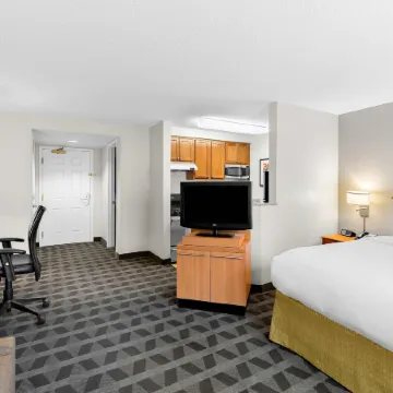 MainStay Suites Middleburg Heights Cleveland Airport
