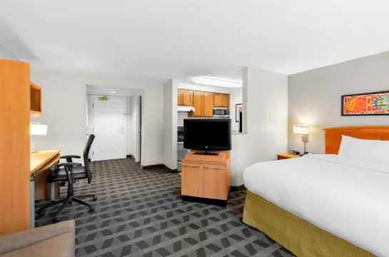 MainStay Suites Middleburg Heights Cleveland Airport
