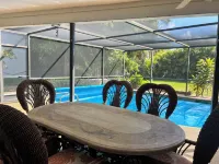 CHARMING! 3-bedroom house with Pool, WiFi, AC in marvelous Fort Myers near beach