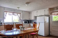 Charming Tropic Home by a Farm Near Bryce Canyon! - parking
