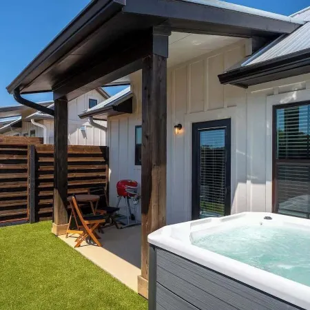 Fred's Joint with Hot Tub