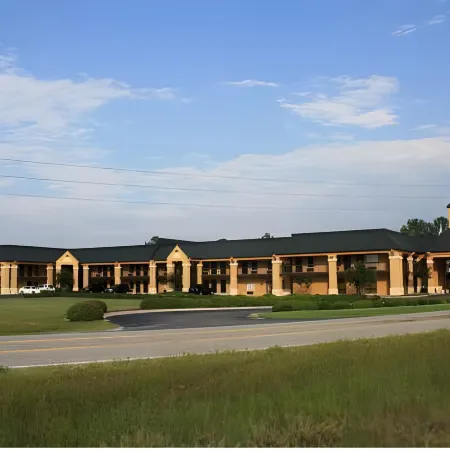 Quality Inn & Suites Civic Center