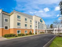 Days Inn & Suites by Wyndham Union City Hotels in Union City