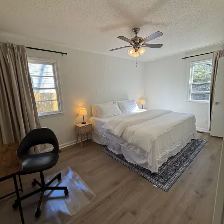 Newly Renovated 3 Bedroom House in Lakewood