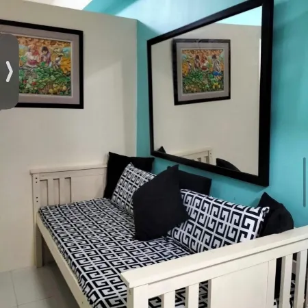 Charming Condo With Private Pool in Las Piñas, Philippines
