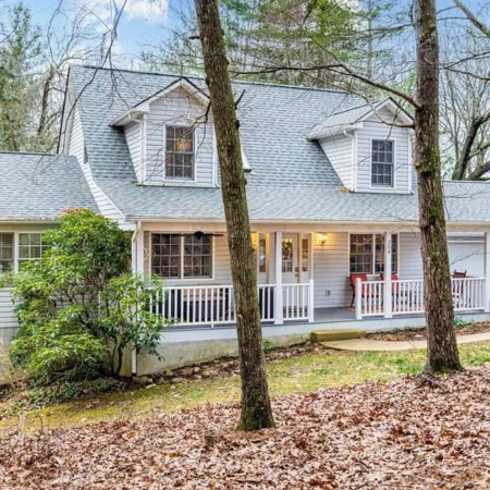 Asheville Cottage Retreat by AvantStay