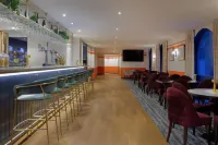 Hilton Cobham - bar