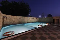 Hotel Empyrean - Familien
