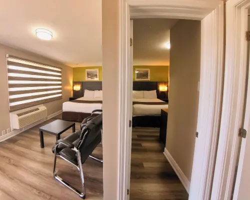 Maple Leaf Inn Hotels in Bruce County