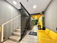 ZUR Boutique Hostel