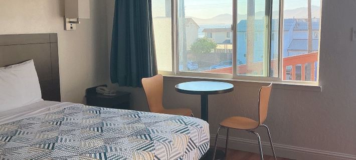 Main & Salt Hotels in Pismo Beach