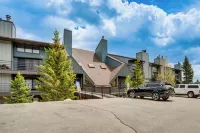 Cozy Condo w/ Balcony & Mtn View in Silverthorne! - 3-stjärniga