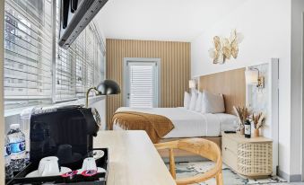 Townhouse Hotel