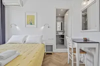 Kamelia Hotel - Balcony