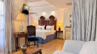 Le Convivial Luxury Suites & Spa