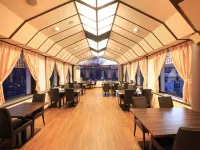 Izu Ippeki Lake Lakeside Terrace - 3-Star