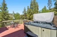 Keystone Resort Escape! Location! 360 Views, Trails, Snake River, HotTub, Pets - Hot Tub