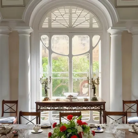 66 Saint Paul's & Spa