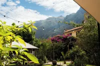 Luz y Amistad - Pisac - Mountain view