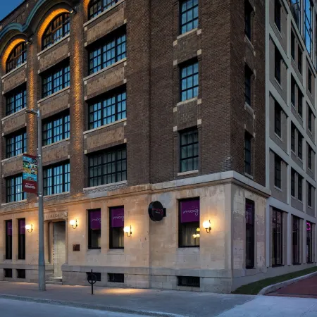 Moxy Ottawa Downtown
