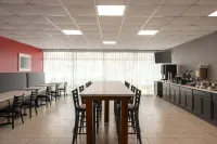 Ramada by Wyndham Cocoa - 3-Star