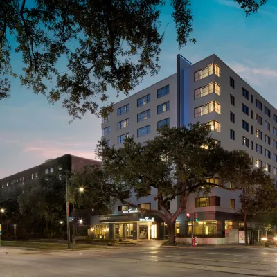 Hotel Tonnelle New Orleans, A Tribute Portfolio Hotel Hotels near John P Lyons Memorial Center