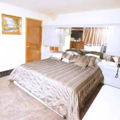 Paris Suites Hotel Hotels near Flushing Meadows