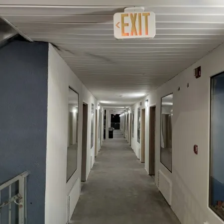 Spring Place Inn & Suites