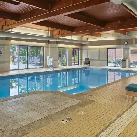 DoubleTree by Hilton Akron Fairlawn