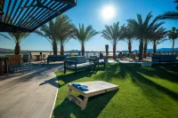 The Nautical Beachfront Resort - 3-Star
