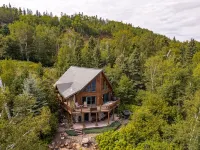 Lake Superior Luxury Log Home, Sauna, Waterfront, Amazing Views - 샬레 호텔
