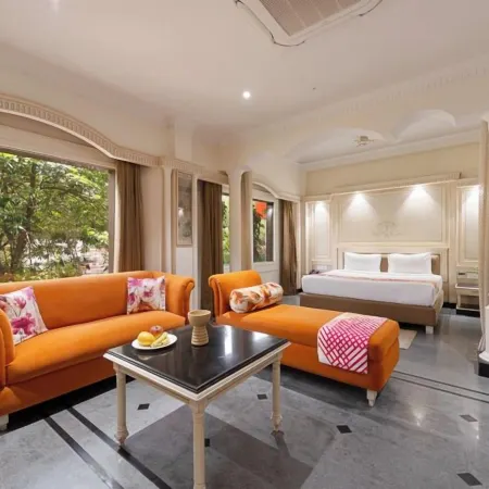 Ginger Agra, Fatehabad Road