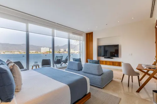 Casa Luna del Mar · Beachfront 7BR, Pool & Staff - salle de sport