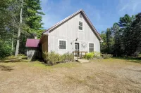 Maine Cottage Getaway, Close to Belfast & Hiking - 3-Star