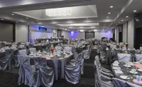 Hilton Winnipeg Airport Suites - parking