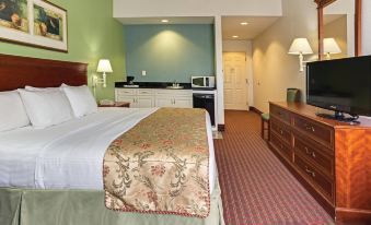 La Quinta Inn & Suites by Wyndham - Tampa South