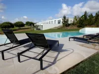 BOM Sucesso Resort Hotels in Vau