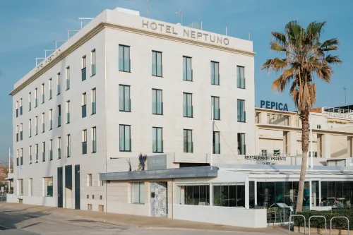 Hotel Neptuno Playa & Spa Hotels in Valencia
