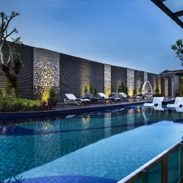 Kamaniiya Petitenget Seminyak Hotels near Umalas